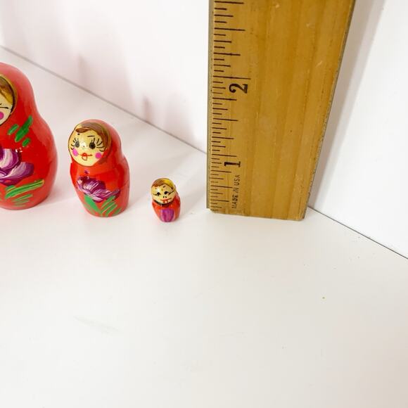 Russian Matryoshka Nesting Dolls Set of 5 Hand Painted Alexander's Winter Wreath - Picture 8 of 10